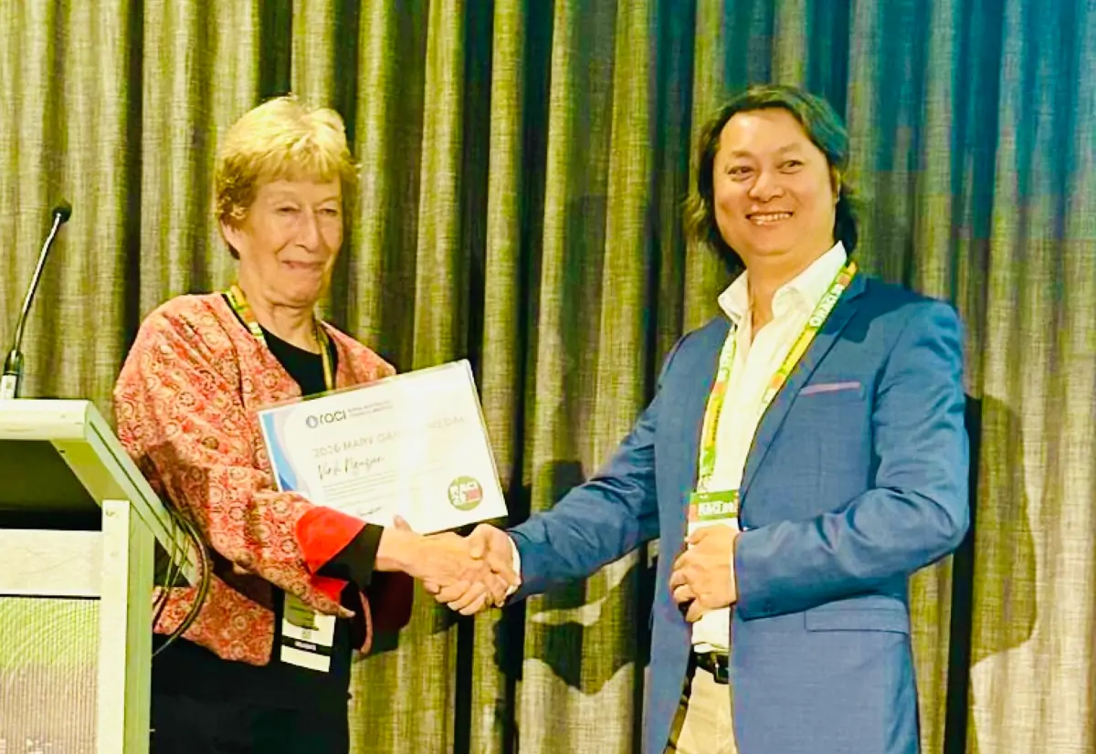Olympia Nguyễn Thành Vinh và cú “về đích” trong hóa học hữu cơ Úc