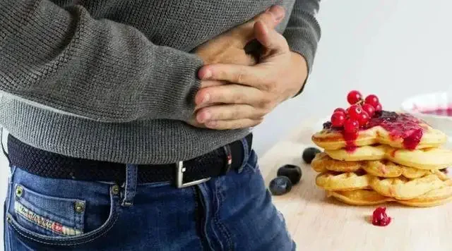 Cắt bỏ thịt đỏ 20 năm: Khi ăn kiêng cực đoan biến U60 thành U80