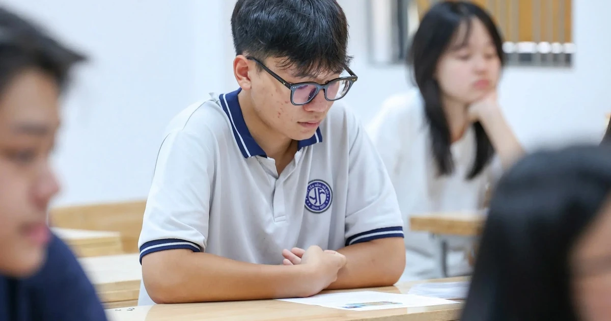 Thi tốt nghiệp THPT trên máy tính: Bước ngoặt buộc học sinh và nhà trường phải đổi cách chuẩn bị