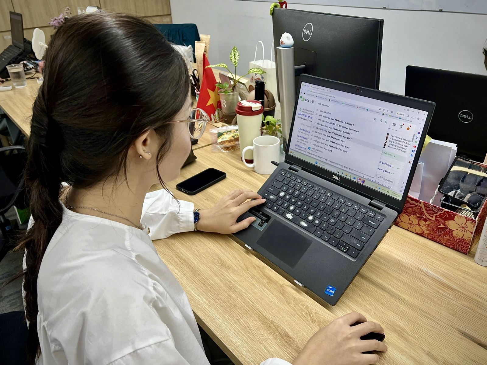 Nhu cầu học ngoại ngữ và chuẩn bị học tập tăng vọt trước mùa tựu trường