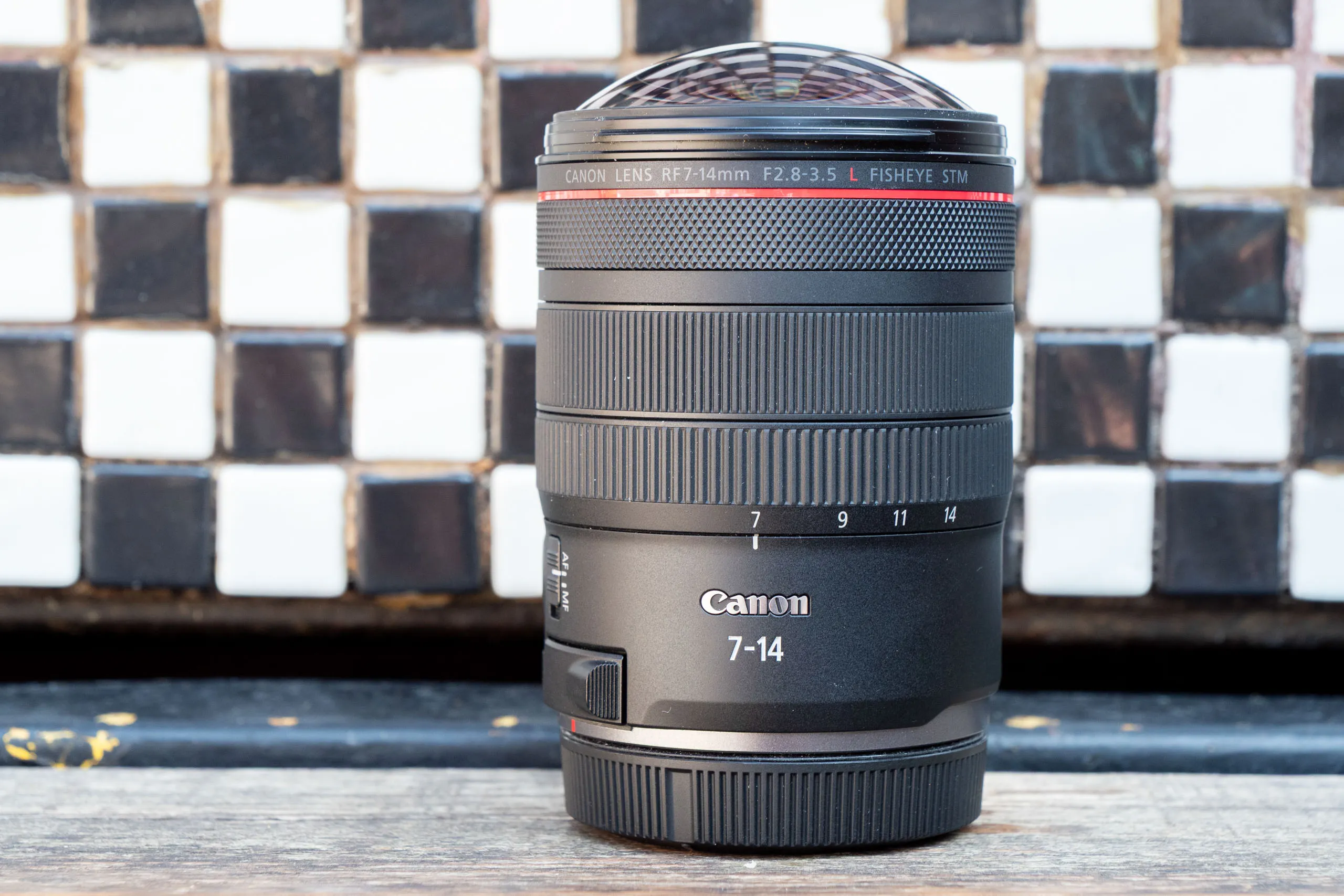 Ống kính wide-angle full-frame giảm giá: chọn RF, E, Z mount