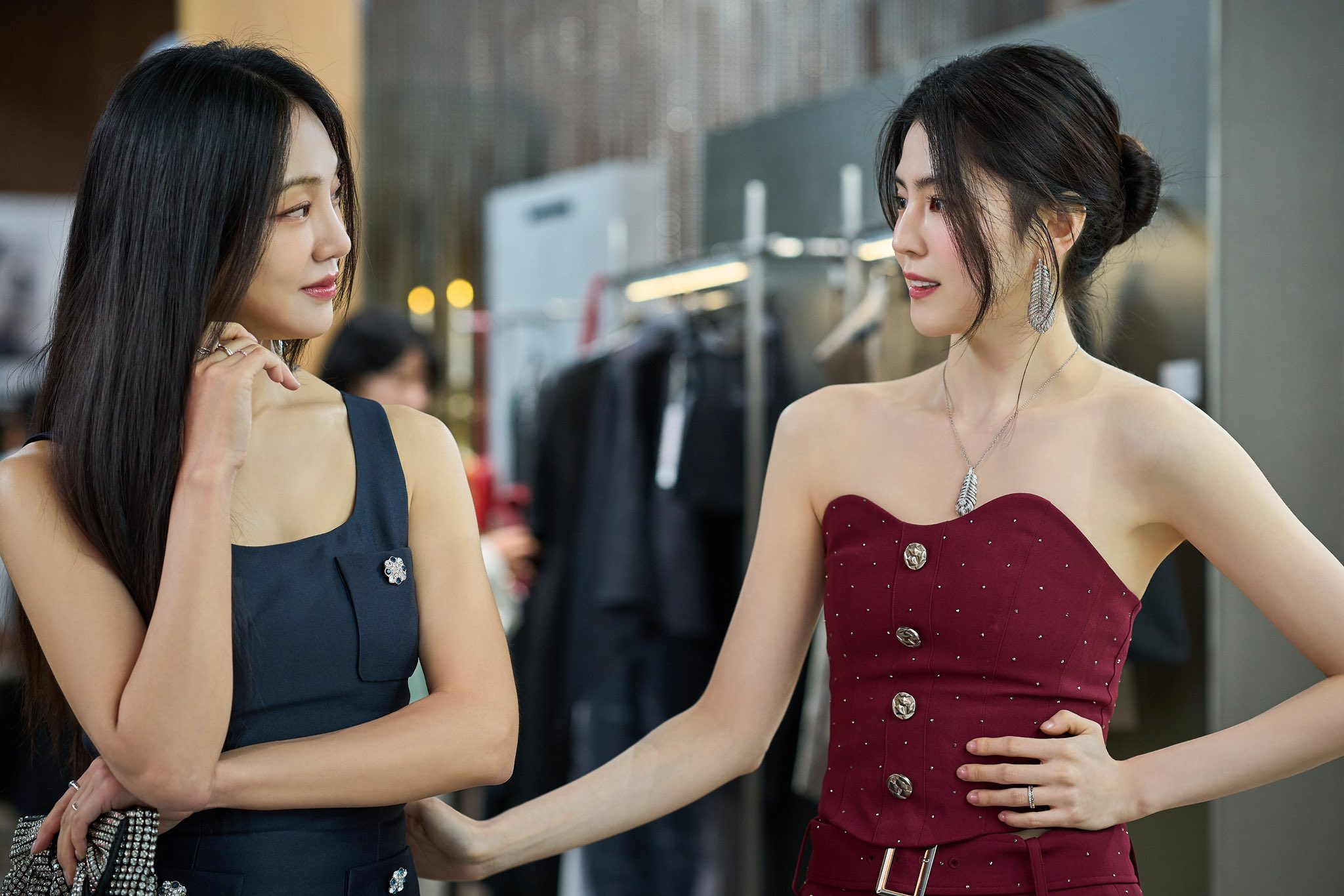 Han So-hee and Choi Min-sik Reframe Generational Gaps in The Intern Korean Remake