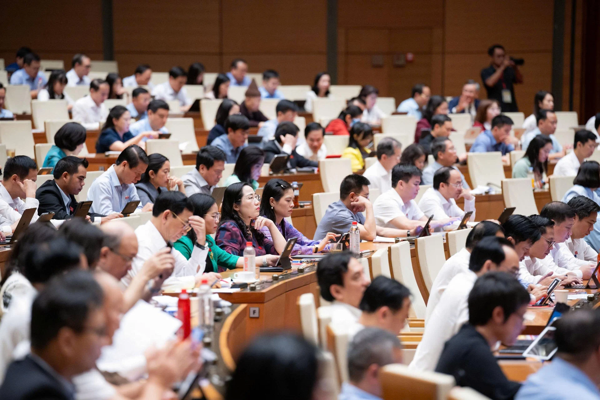 Phân hóa chương trình học: Lối thoát cho học sinh quá tải