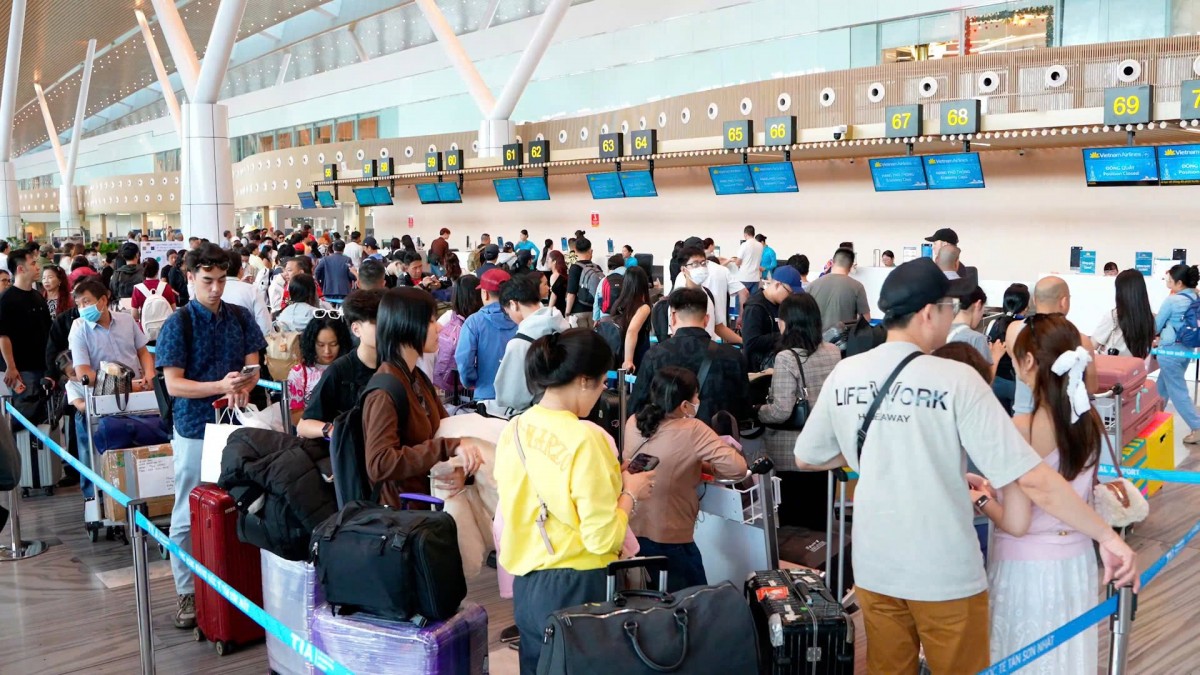 Vé máy bay dịp Quốc khánh 2/9: Thời điểm đặt tốt nhất để không lo hết ghế