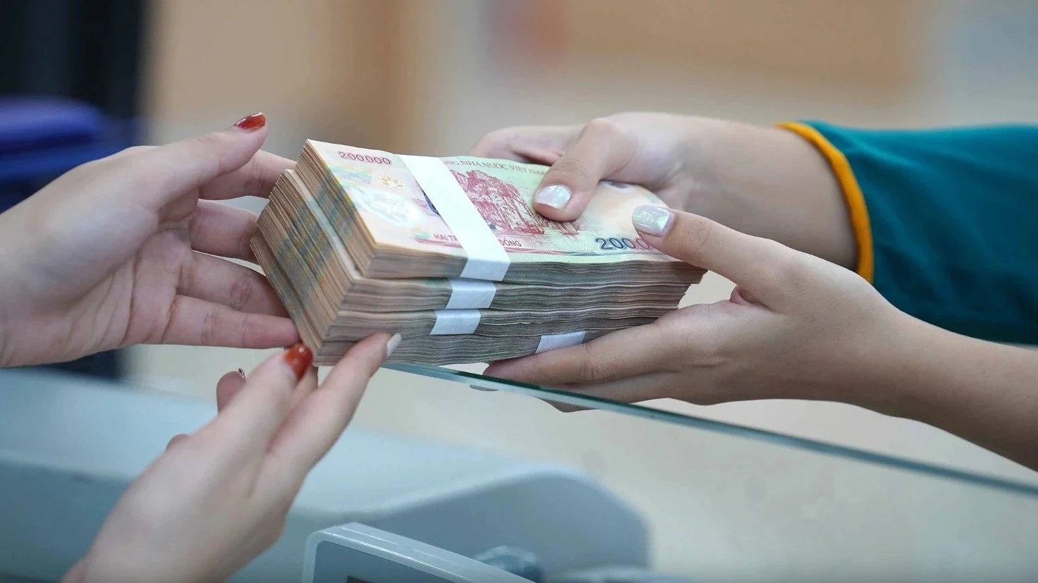 Người hưởng lương hưu cần cập nhật VNeID từ 28/9 để nhận qua ví điện tử