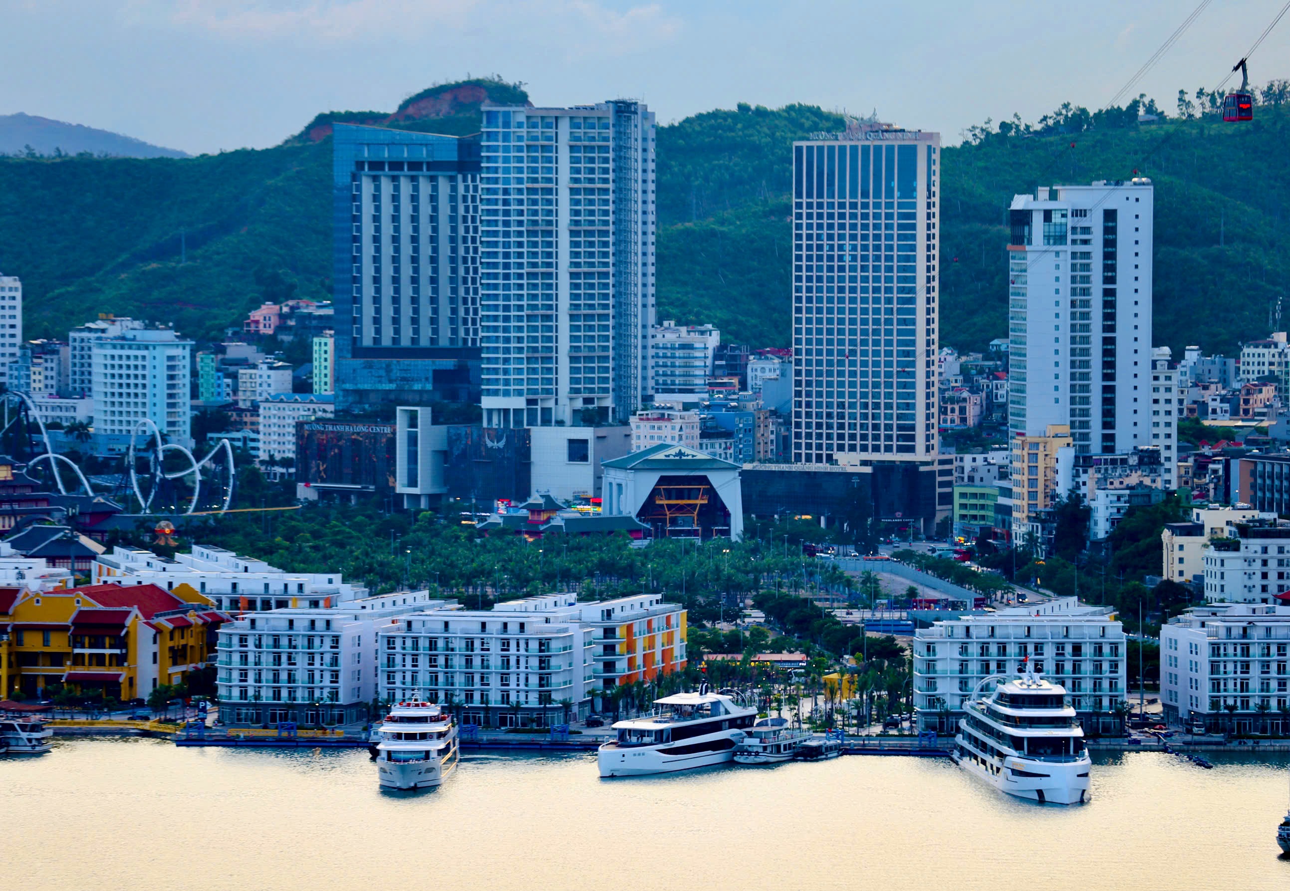 Quảng Ninh kích cầu Thu Đông: từ lễ hội đến hộ chiếu di sản