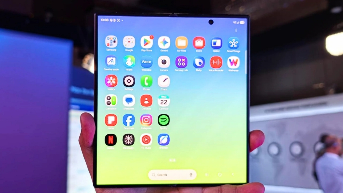 Chi phí sửa Z Fold 8 Ultra: nên mua hay phải dè chừng?