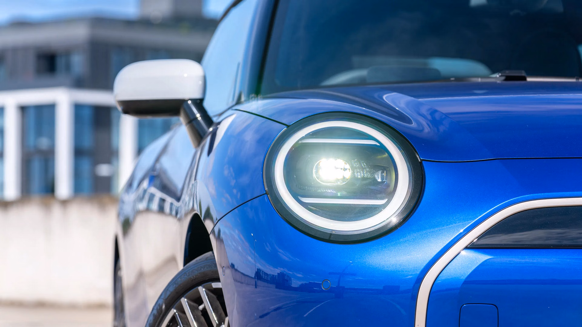 Mini Cooper Electric Goes RWD: Why the Platform Shift Matters