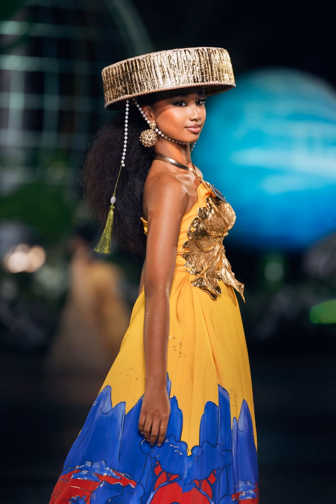 Năm bộ sưu tập Miss World: Khi văn hóa Việt bước lên sàn diễn bên bờ biển