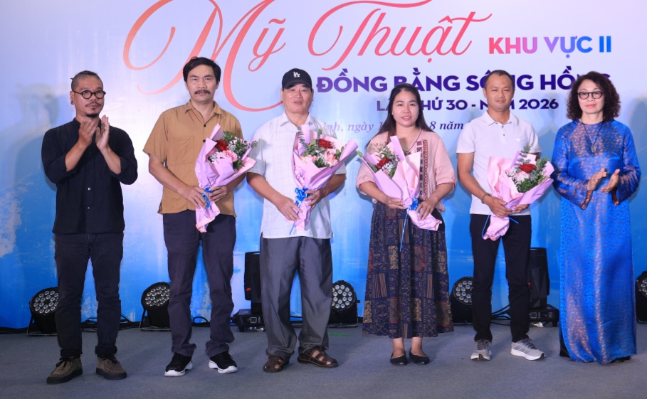 Quảng Ninh trở thành điểm hẹn văn hóa với hai triển lãm lớn