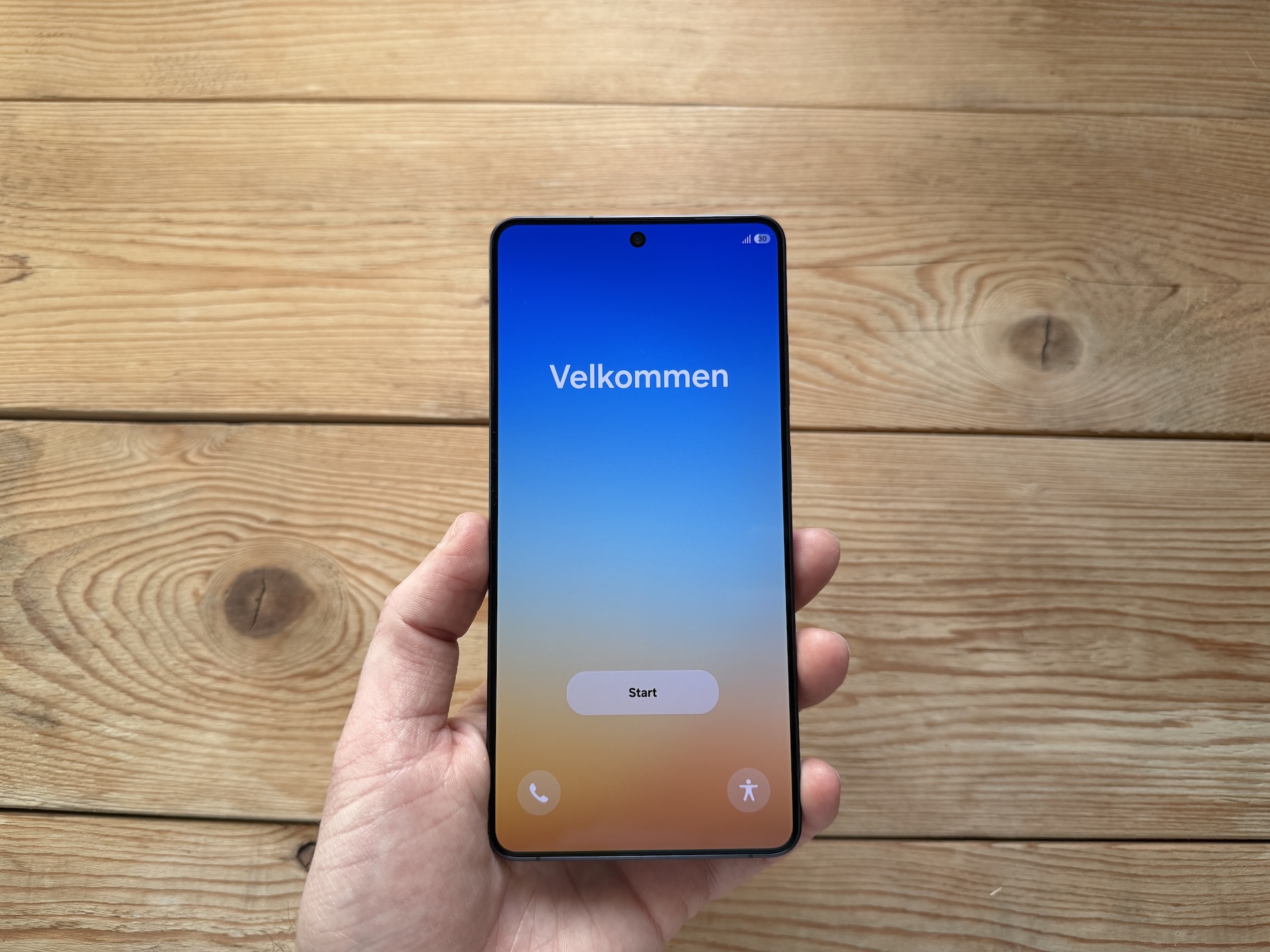 Galaxy S26 Ultra màn hình tím đỏ: Samsung lên lịch sửa và bài học cho người dùng