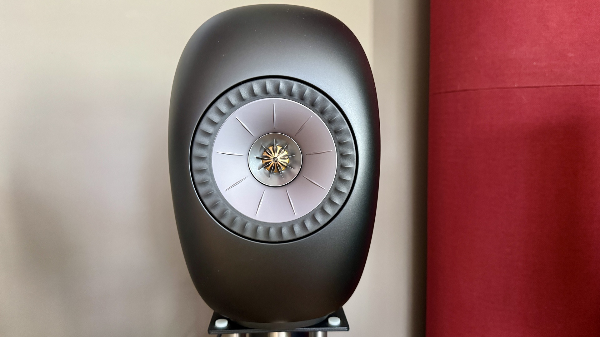 Dali Sonik 1 vs Bowers & Wilkins 607 S3: chọn loa standmount nào cho hệ Hi-Fi?