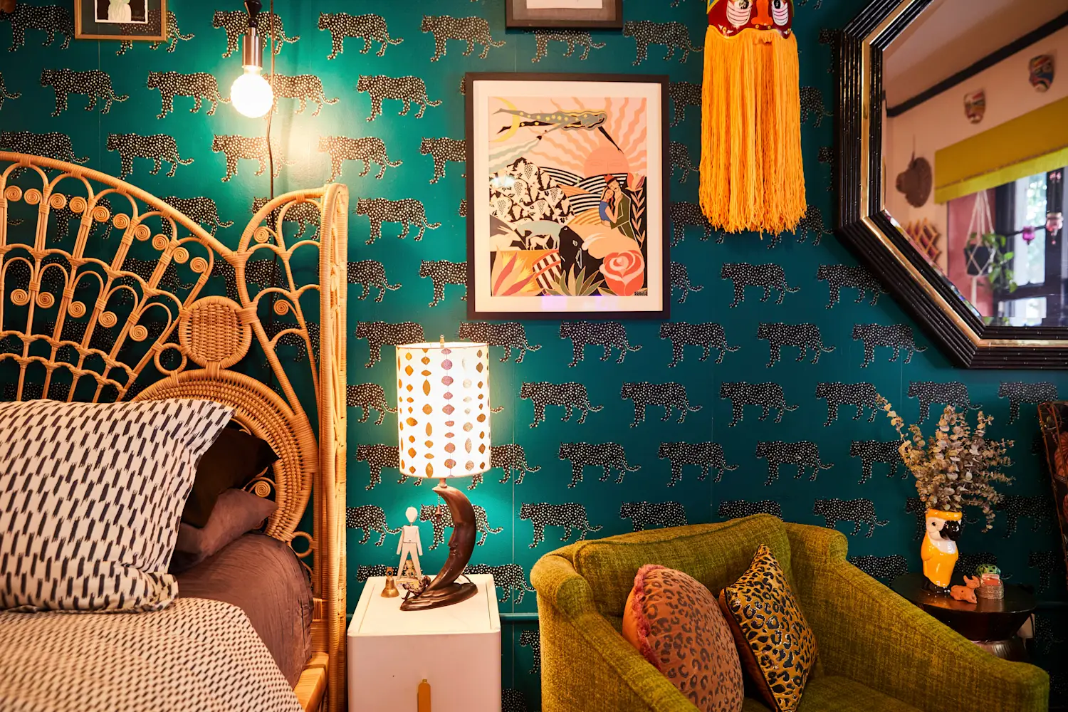 Những món nội thất giá rẻ trông như hàng designer