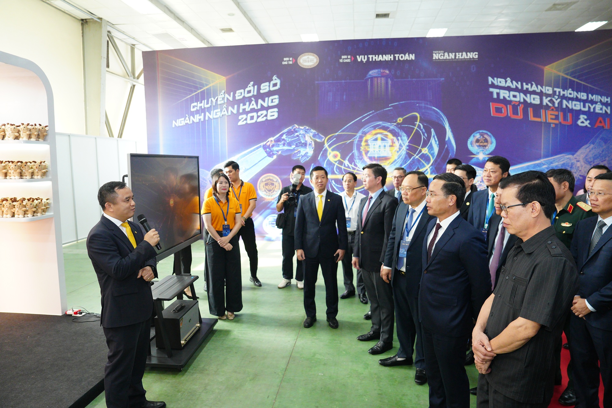 Thống đốc NHNN đặt 6 nhiệm vụ: AI ngân hàng phải an toàn trước khi mở rộng
