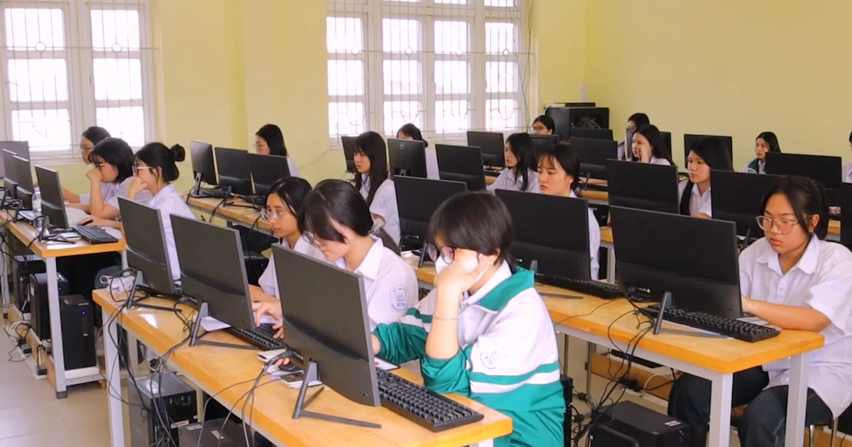 Thi tốt nghiệp THPT trên máy tính: Bước ngoặt buộc học sinh và nhà trường phải đổi cách chuẩn bị