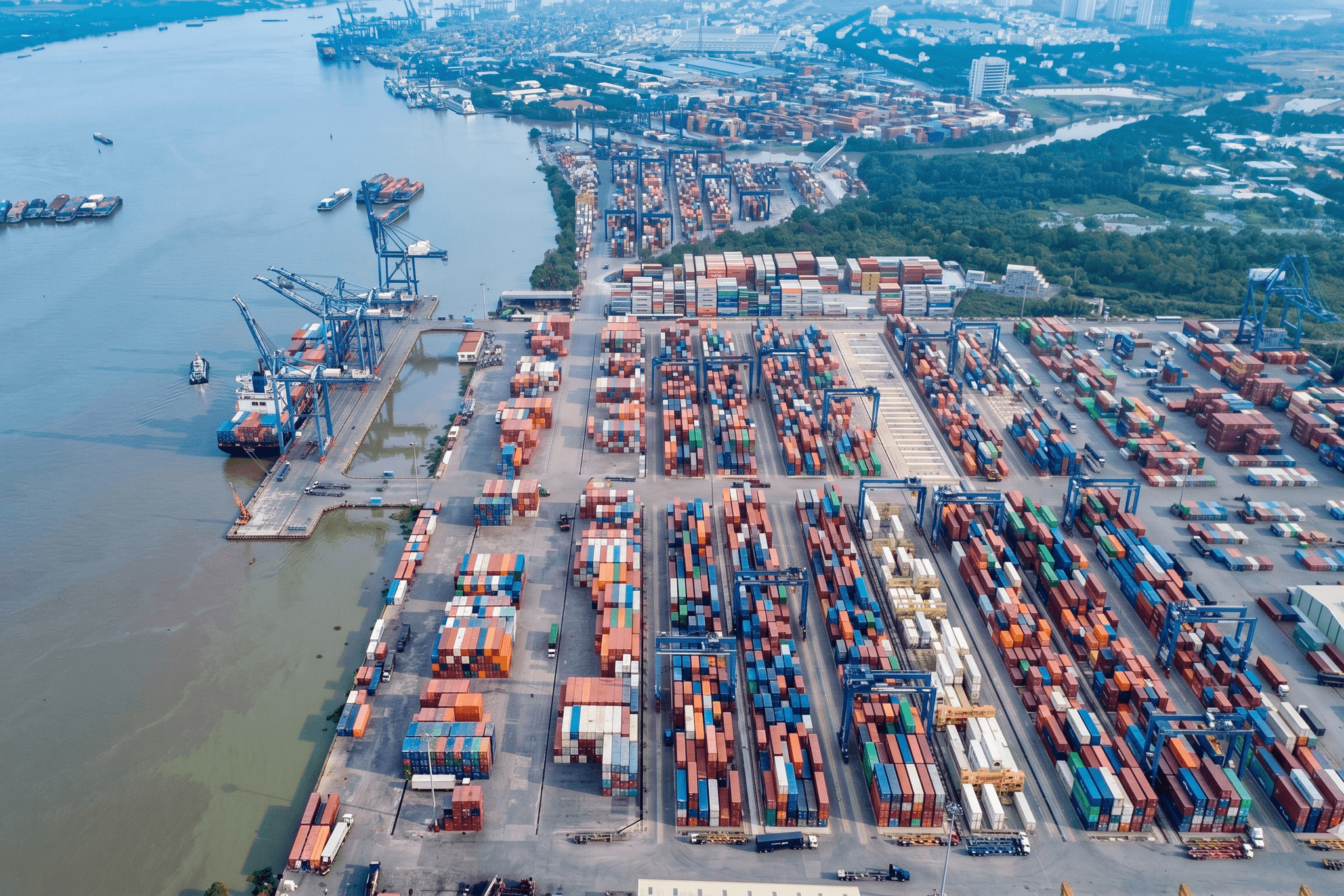 TP.HCM chuyển lợi thế cảng biển thành sức cạnh tranh thương mại