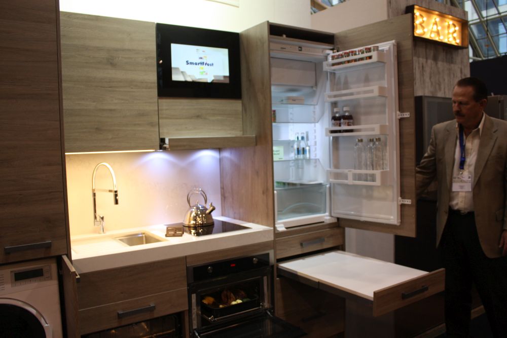 Hidden Storage Genius: Smart Cabinets for Small Kitchens