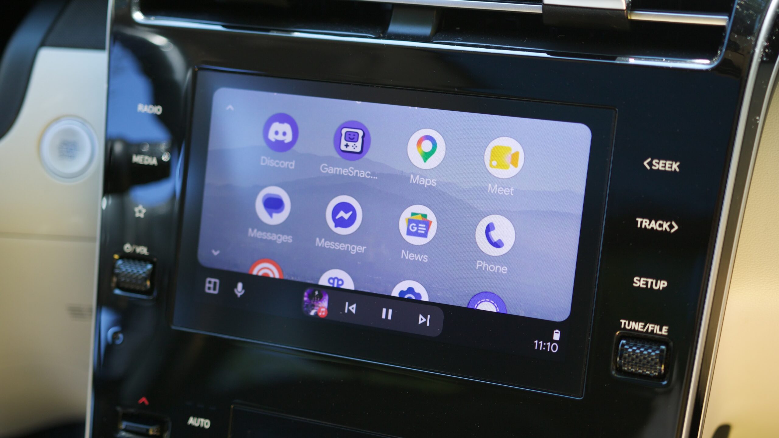 Android Auto chấm dứt lỗi ngắt kết nối: 17.4 và 17.5 khác gì?