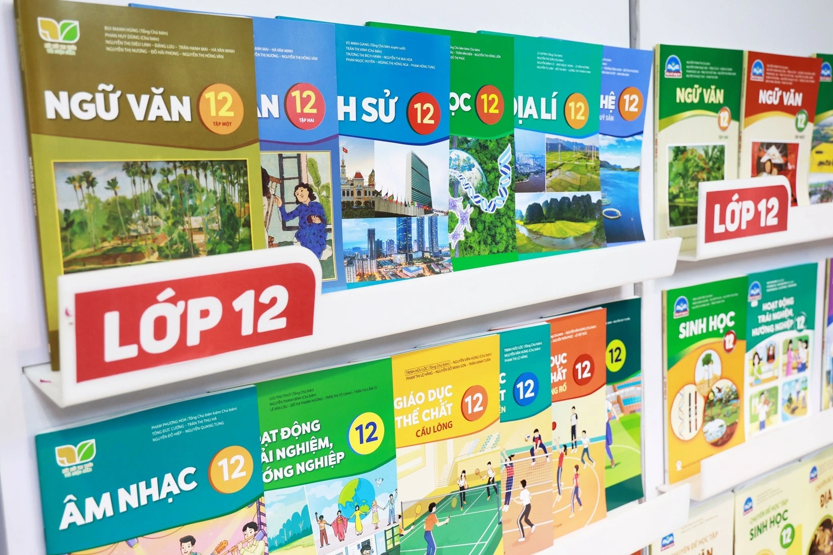 Tiếng Anh bắt buộc từ lớp 1: Cơ hội hay áp lực?