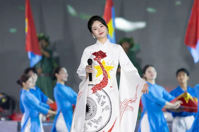 Sao Mai đổi luật chơi: bỏ nhạc đệm, nâng tầm giọng hát
