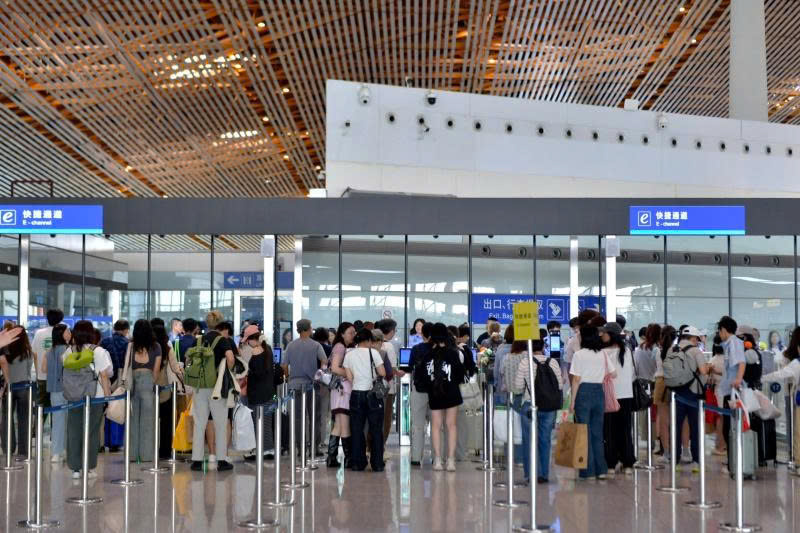 Quá cảnh Trung Quốc 10 ngày miễn visa: Cẩm nang tối ưu cho khách Việt