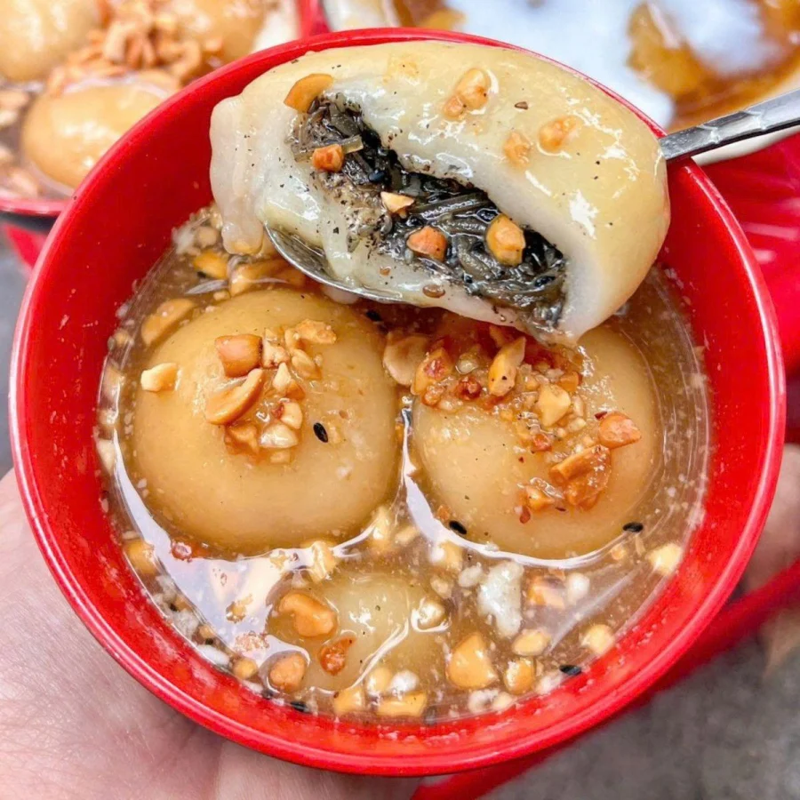 Cốm xanh, sấu chín, chả rươi, bánh trôi Tàu: hương vị làm nên mùa thu Hà Nội