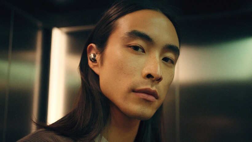 Sennheiser Momentum True Wireless 5 vs Headfon ANC Premium Untuk Berulang-alik