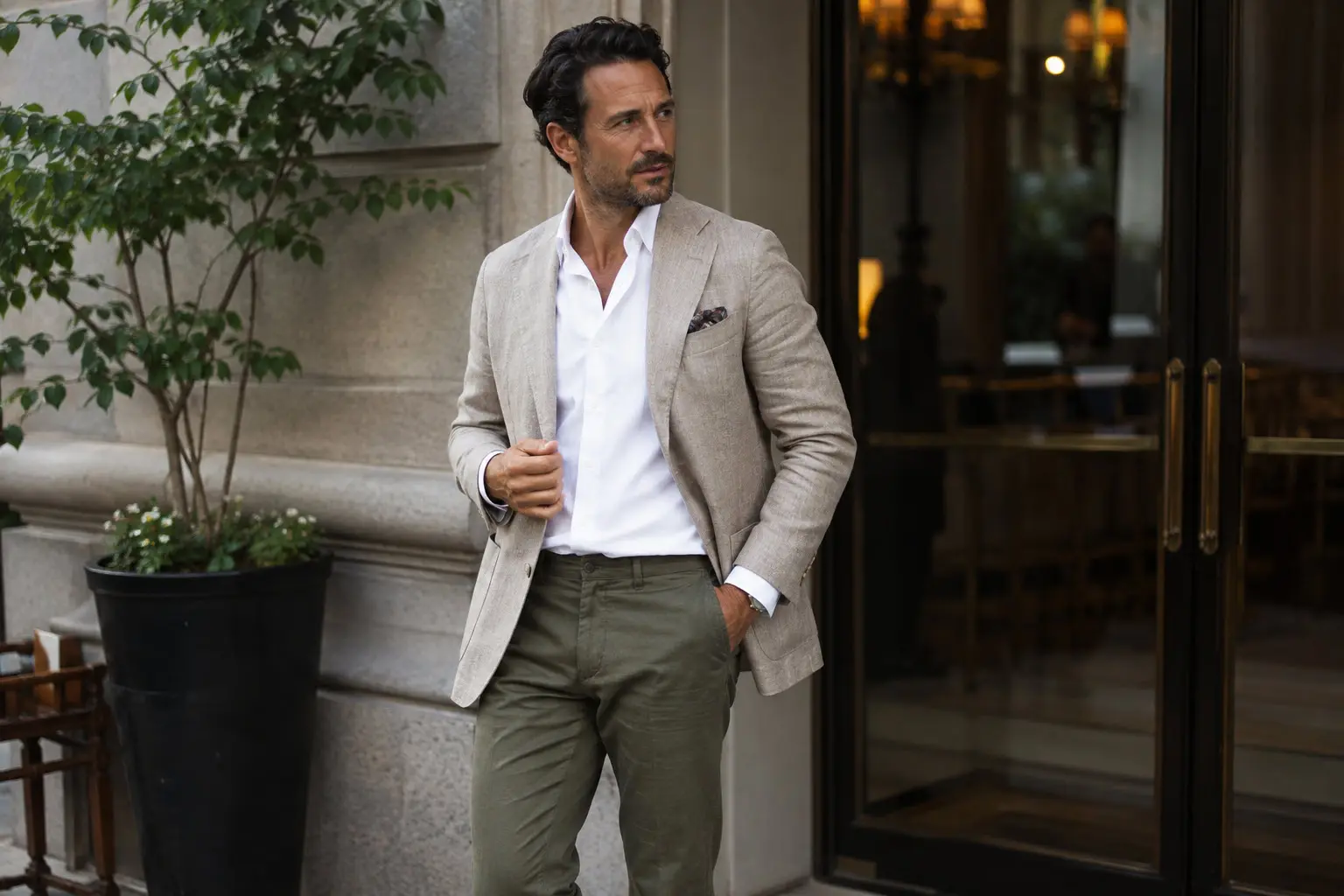 The Definitive Chinos Styling Guide: Fabrics, Fits, and Pairings That Work
