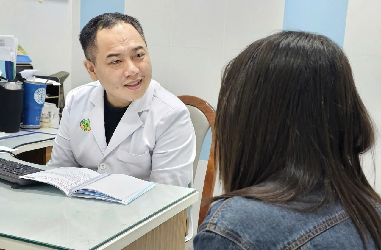 Lướt điện thoại liên tục khiến não bộ kiệt sức