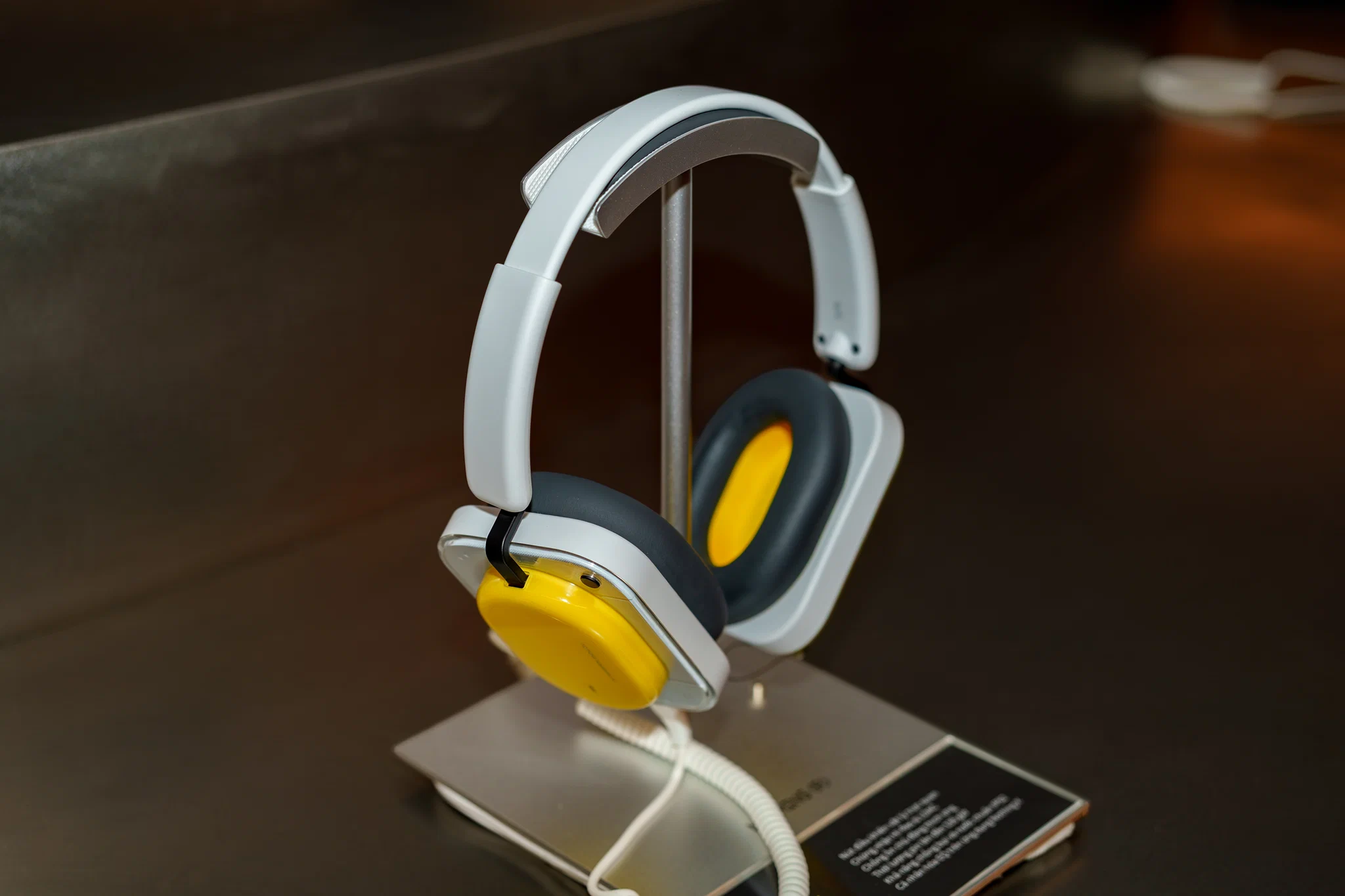 Nothing Headphone (a): pin 135 giờ và chống ồn thông minh có đủ để bứt phá?