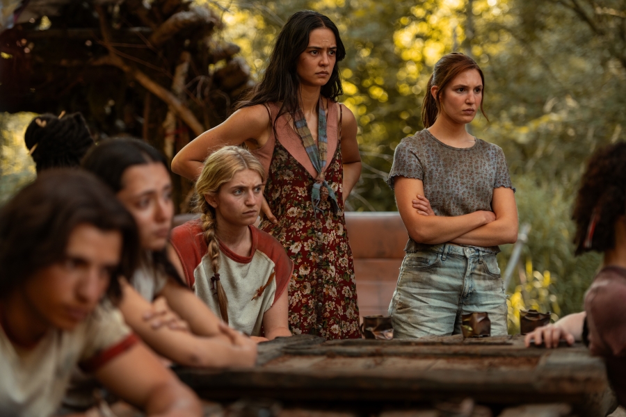 Yellowjackets’ Final Season Premiere Finally Confronts the Crash