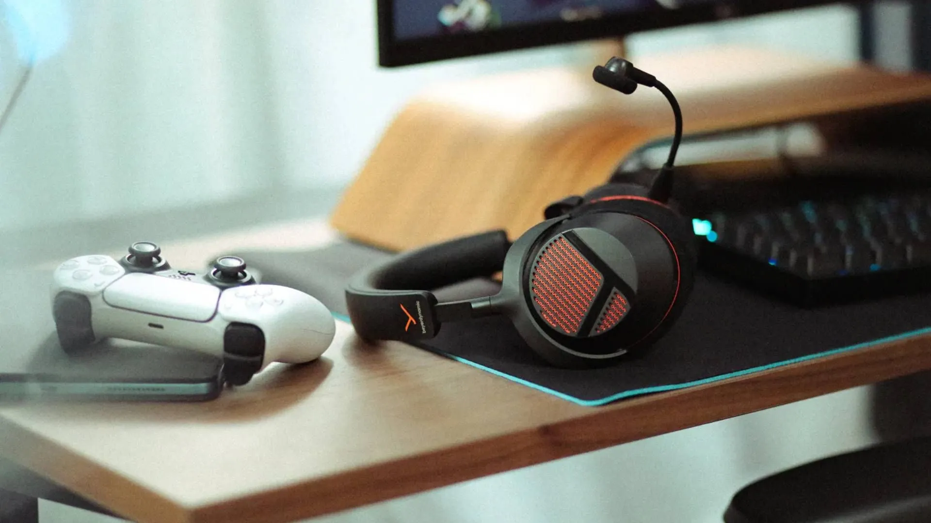 Beyerdynamic MMX 100 và MMX 130: Chọn closed-back hay open-back cho game thủ?