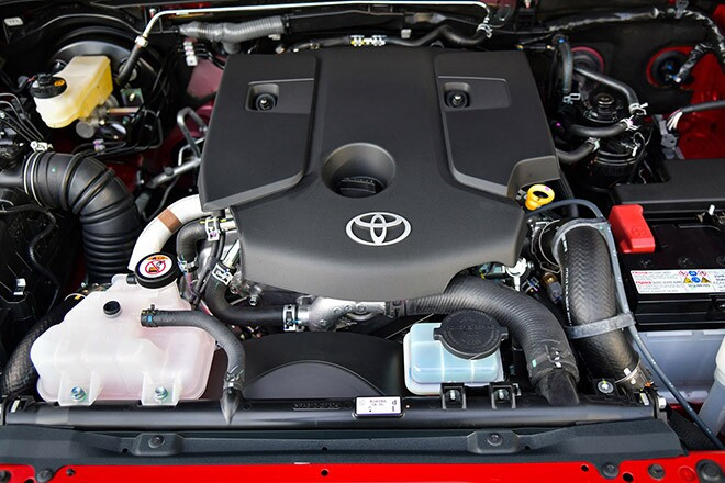 Toyota Fortuner: Động cơ Euro 5, công nghệ an toàn mới và giá lăn bánh