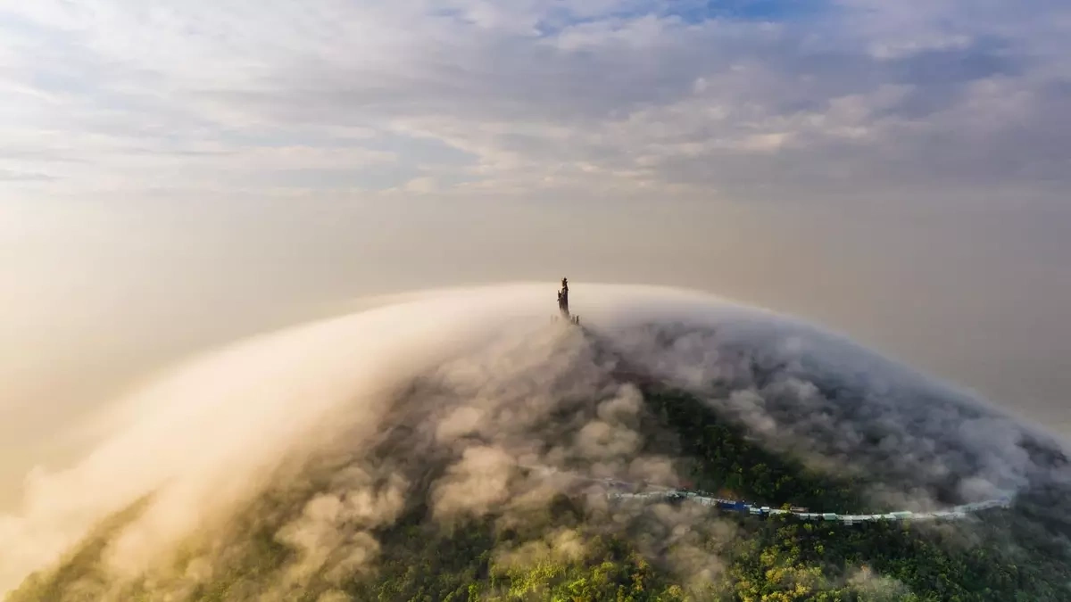 Phạt đến 124 triệu đồng cho tour tự phát không phép: Du khách có dám liều?
