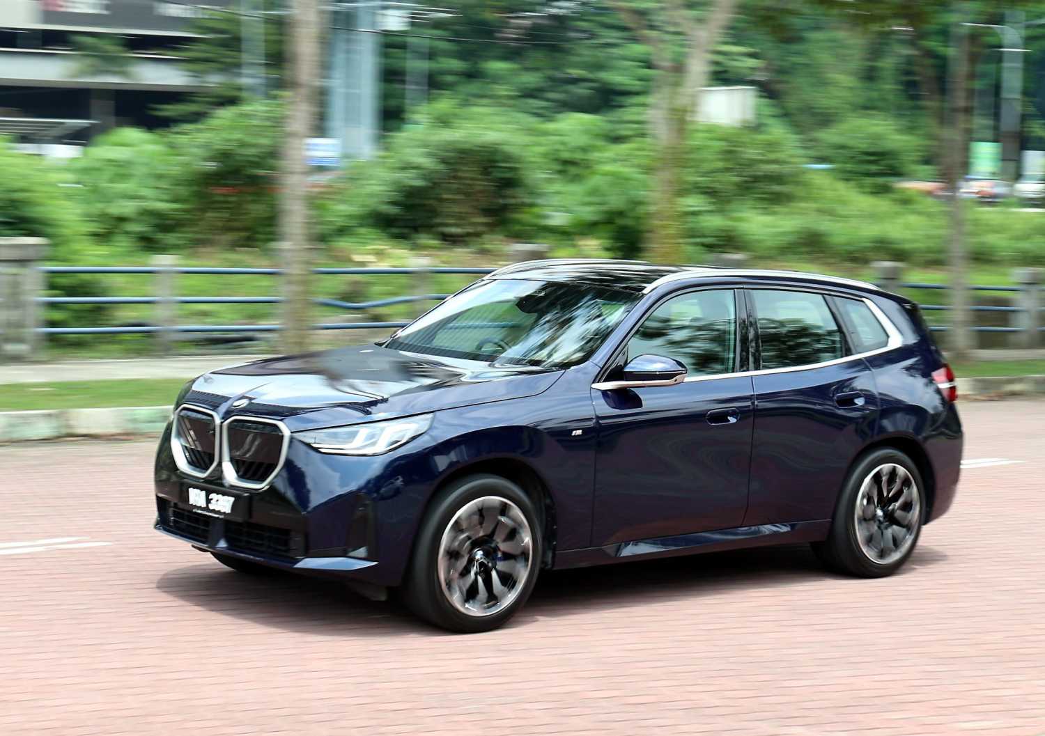 BMW X3 30 M Sport vs Mercedes GLC Coupe: Mana Lebih Berbaloi?