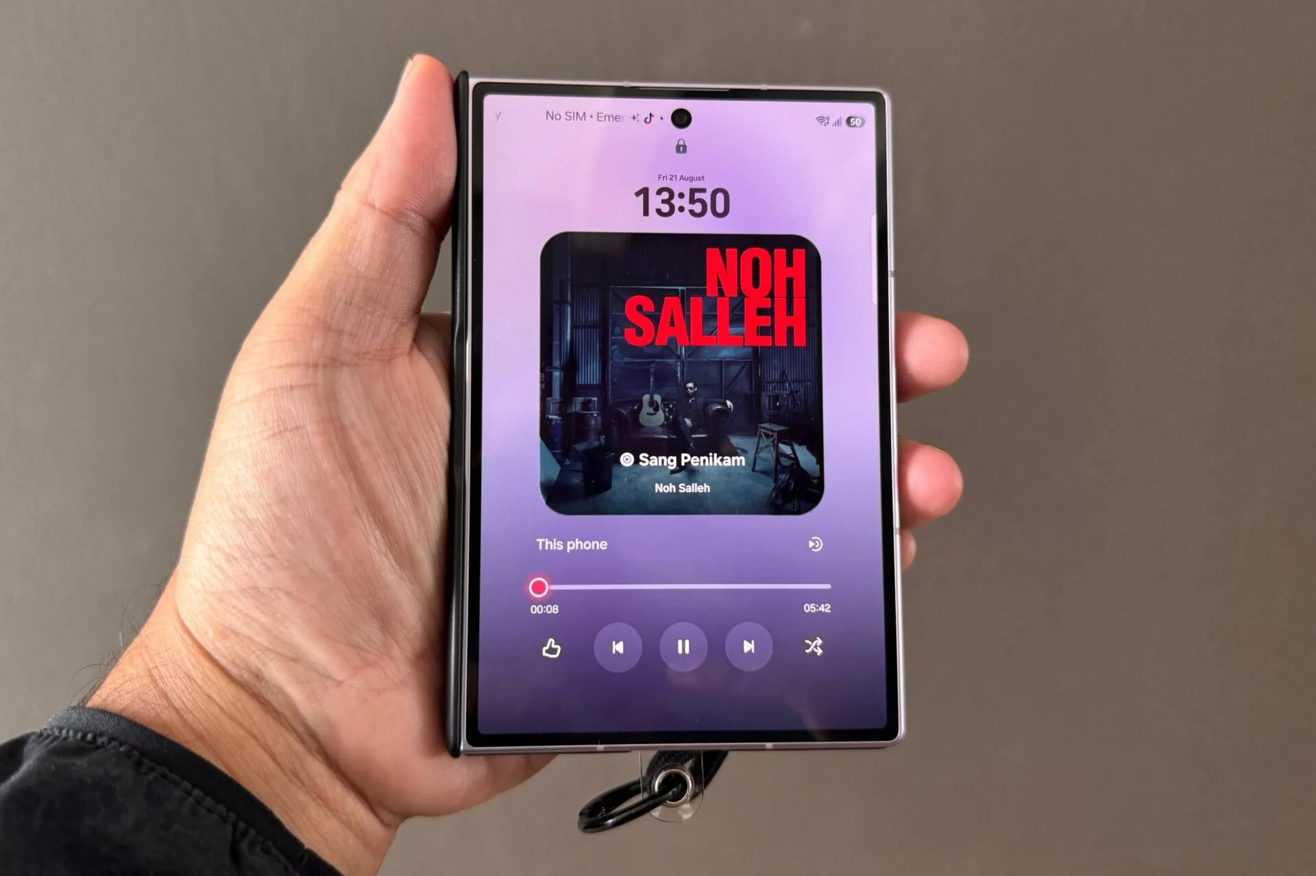 Galaxy Z Fold8 vs Z Fold7: Patut Naik Taraf Telefon Boleh Lipat?