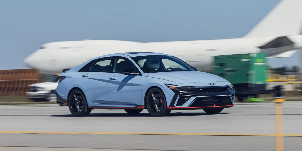 Compact Sports Sedan vs Supercar vs Hypercar: Who Wins in Real-World Speed Tests?