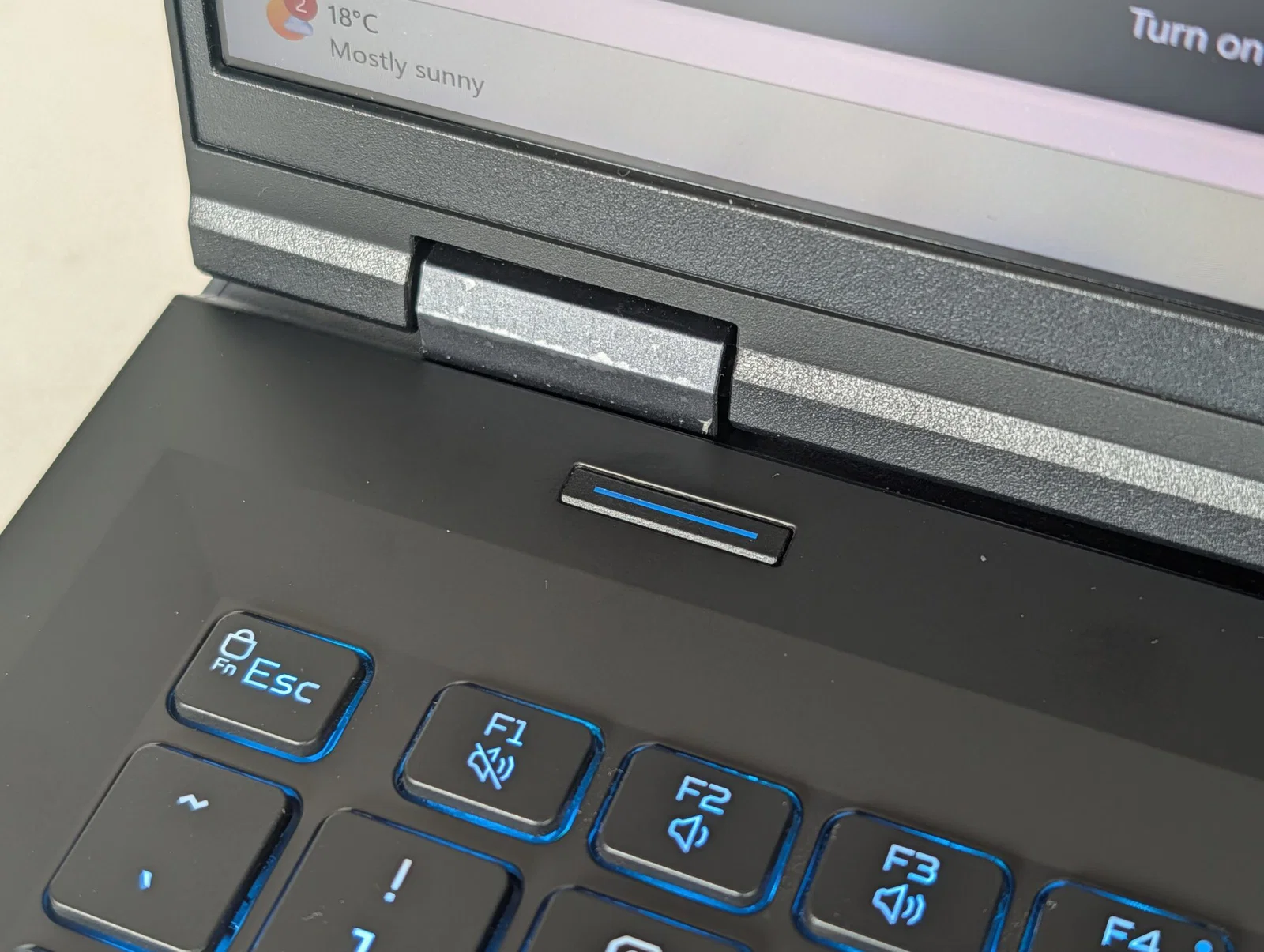 Lenovo Legion 5 RTX 5070 vs Predator Helios 18 AI