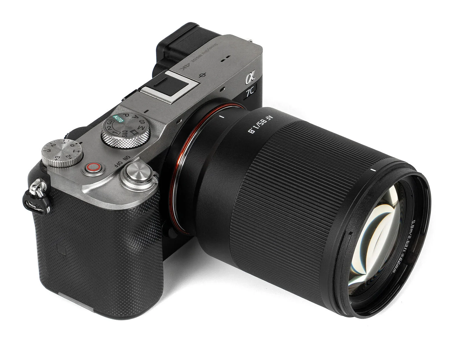 Ống kính prime tự động giá rẻ: TTArtisan 85mm f/1.8 vs 7Artisans 40mm f/2.5