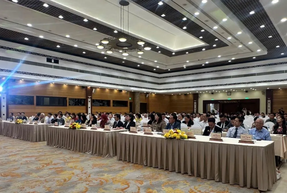 Nhà khoa học và trí thức: Cầu nối văn hóa, củng cố ngoại giao nhân dân