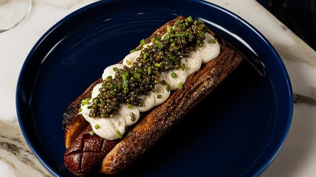 Hot dog phủ lá vàng 24K và cuộc nổi dậy của fine dining bình dân