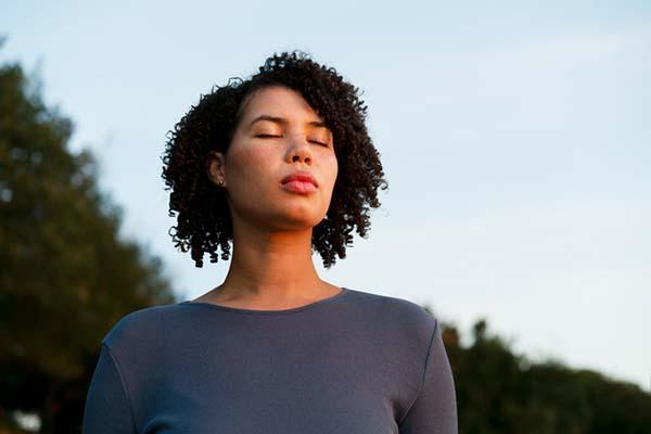 5 Science-Backed Daily Micro-Habits That Lower Stress Before It Spirals