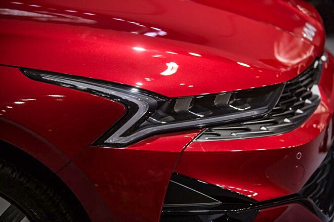 KIA K5: Từ 769 triệu, sedan hạng D nhiều công nghệ đáng tiền