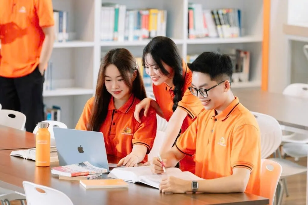 AI chính thức vào lớp học: Cơ hội hay áp lực mới?