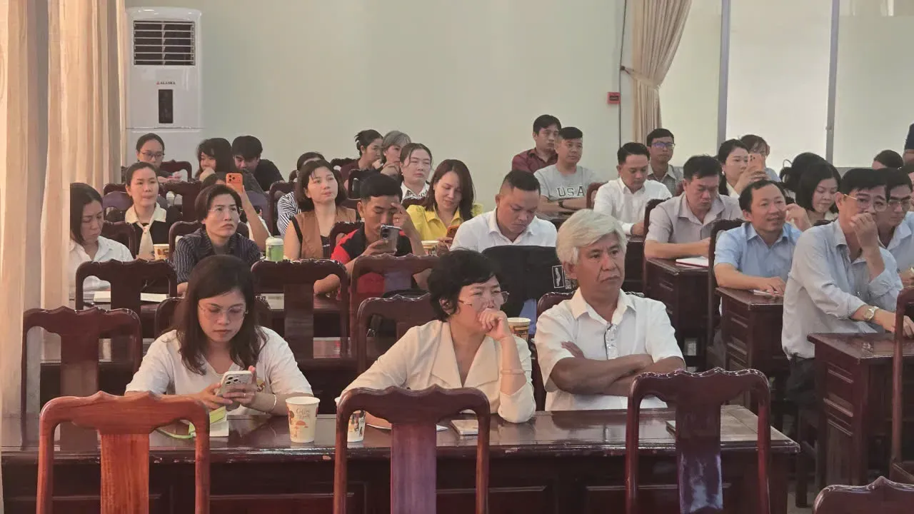 Công nghệ ‘Tick xanh trách nhiệm’ đang thay đổi bếp ăn học đường