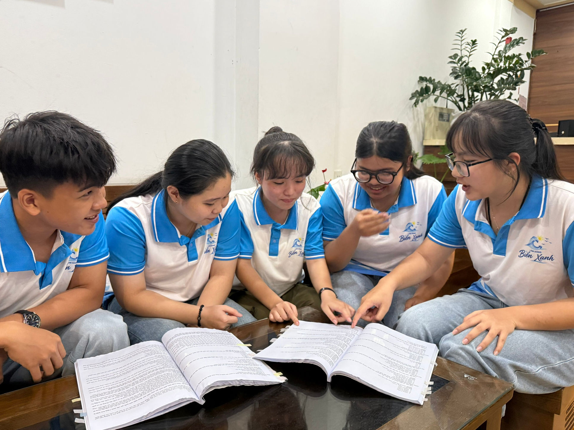 Đội tuyển miền Tây và Lâm Đồng hướng về chung kết ‘Em yêu biển đảo’