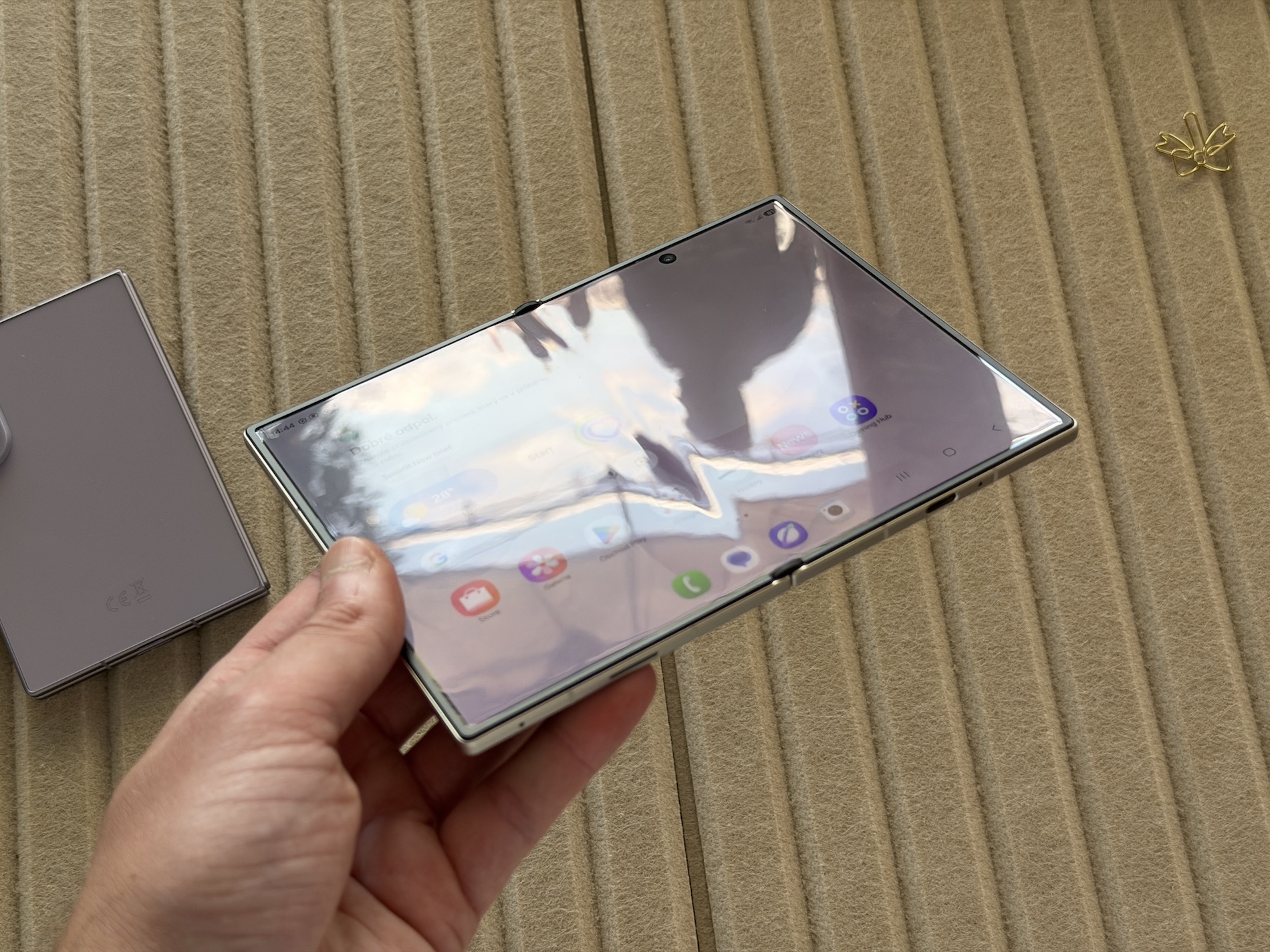 Bagaimana iPhone 17 dan Samsung Mengunci 6% Pasaran Telefon Pintar