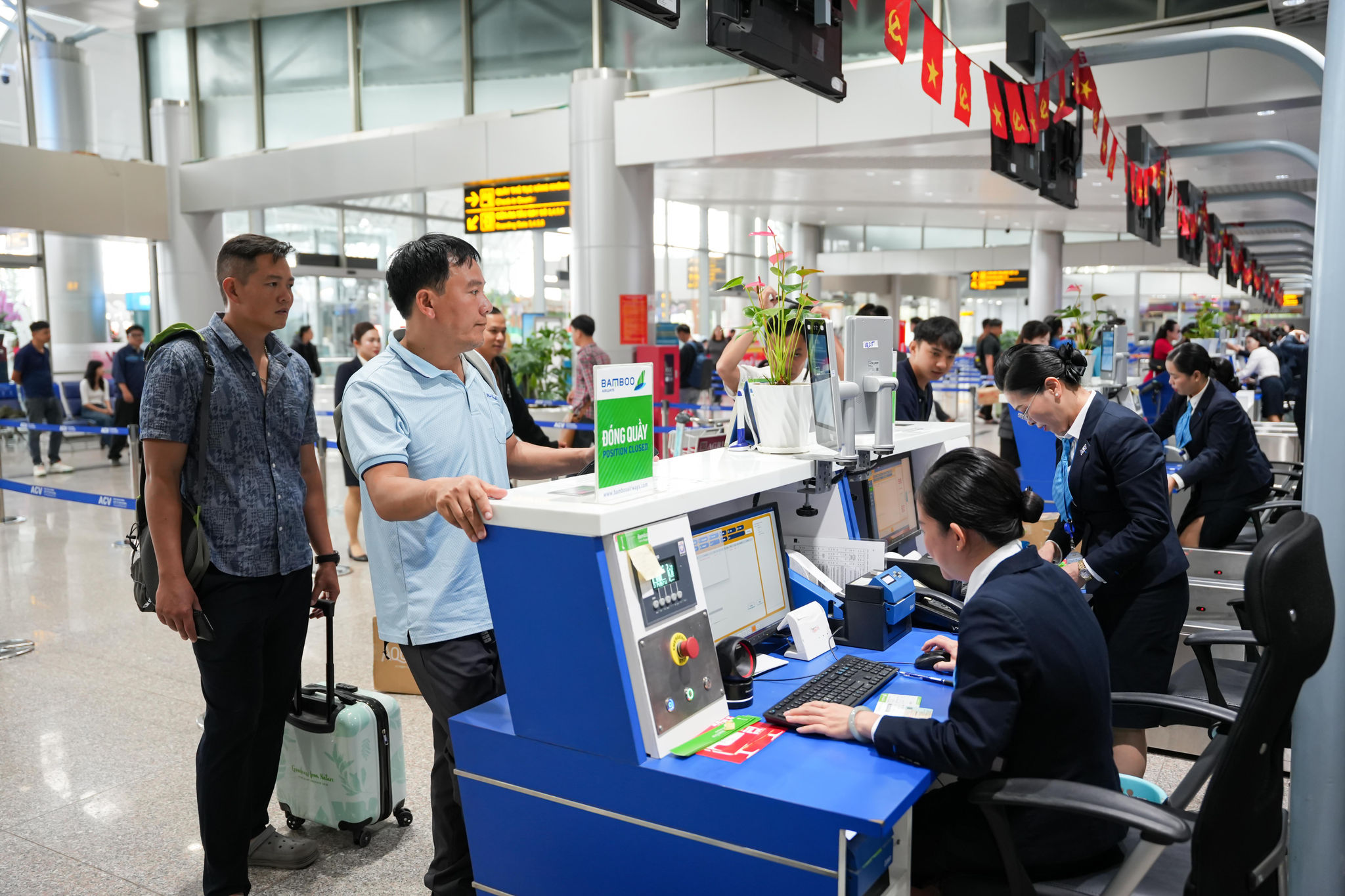 Sân bay Liên Khương mở lại: vé rẻ kéo Đà Lạt gần cả nước