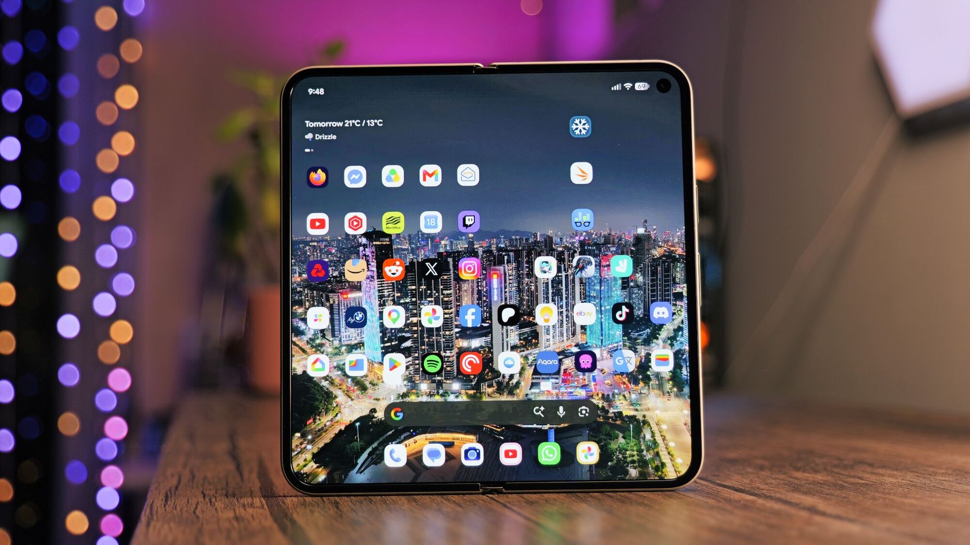 Pixel 11 Pro Fold Falls Behind Faster-Moving Foldable Rivals