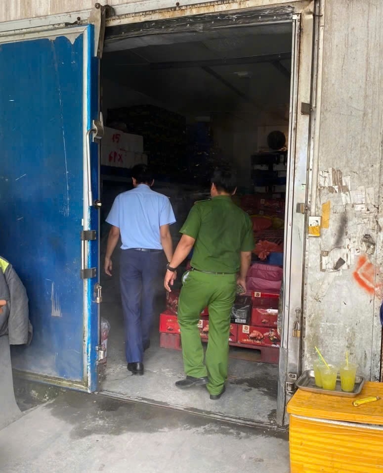 Cách nhận biết mỹ phẩm giả mạo trong đợt kiểm soát quy mô lớn